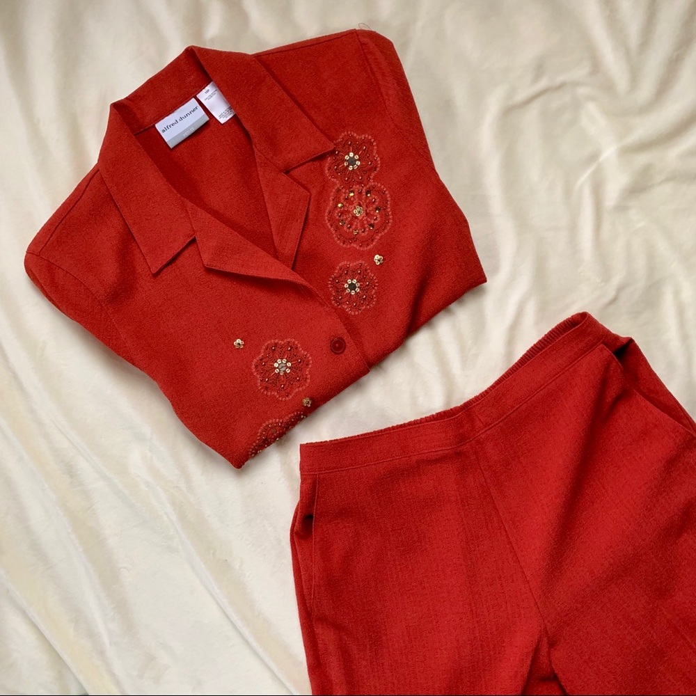 ALFRED DUNNER PETITE 2 PIECE TOP AND BOTTOMS